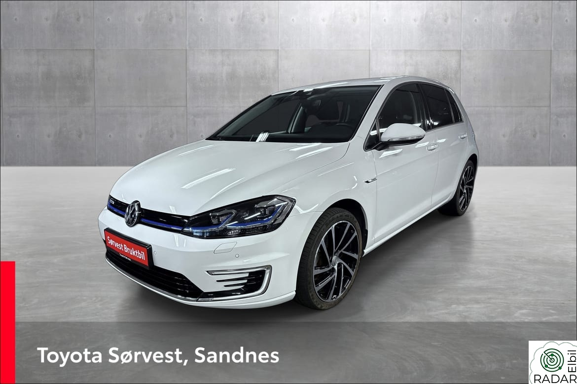 VOLKSWAGEN GOLF 35.8 kWh (100 kW) 136HK