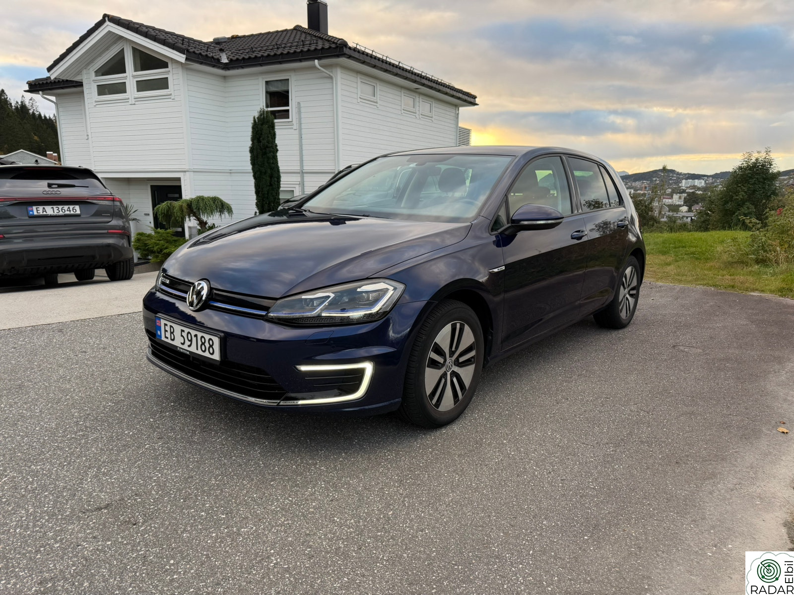 VOLKSWAGEN GOLF (K)