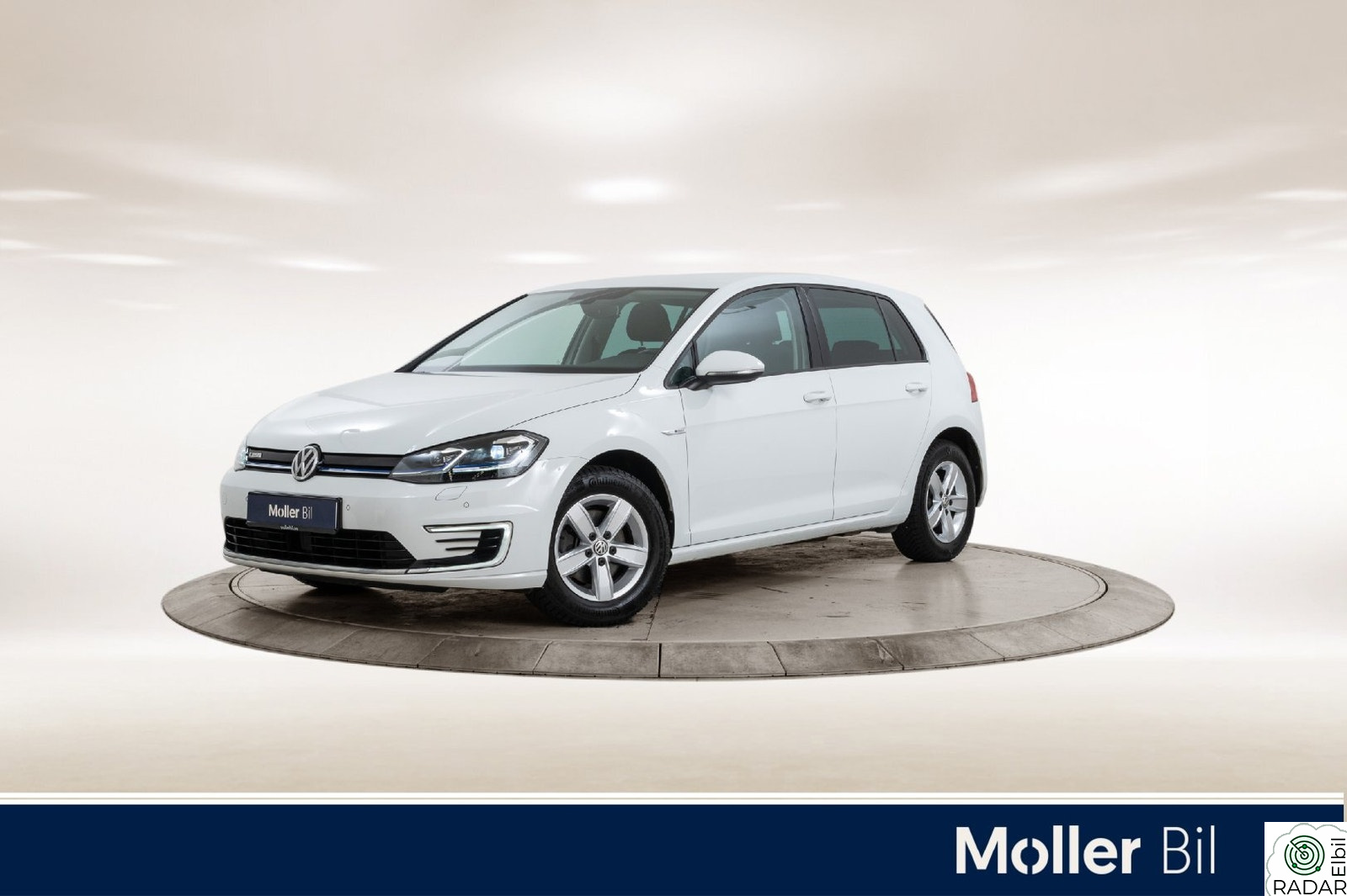 VOLKSWAGEN GOLF 136 hk - R.Kam, LED, Navi, KeylessAccess
