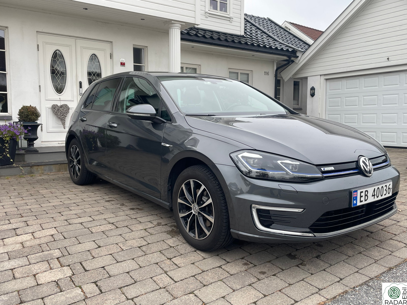 VOLKSWAGEN GOLF (K)