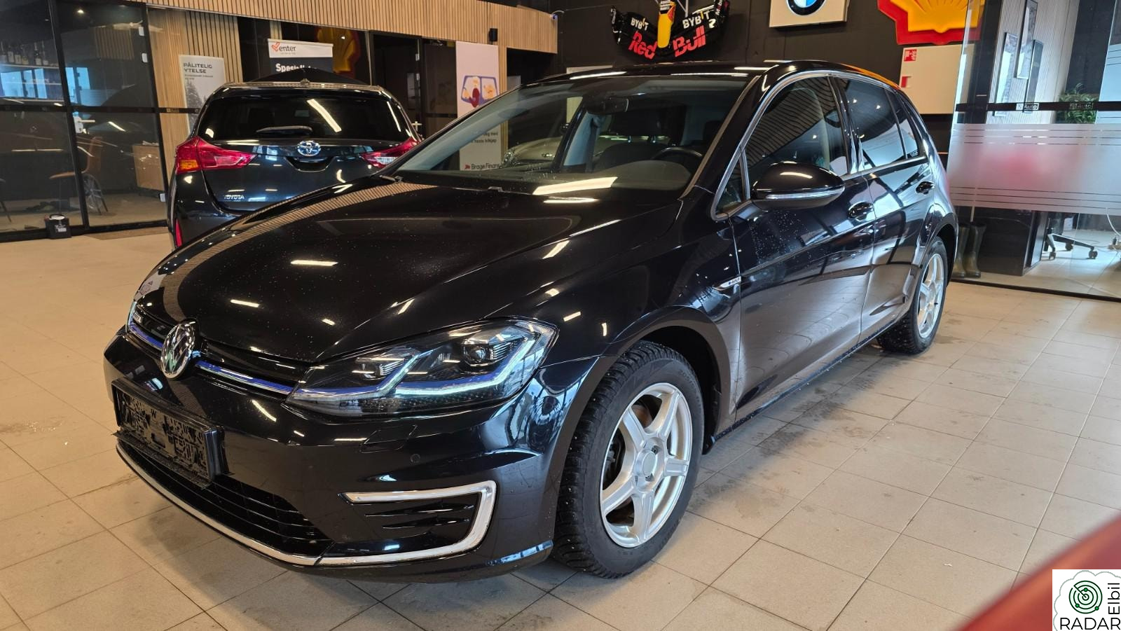 VOLKSWAGEN GOLF Garanti/ Ny eu/ Lav km/ Keyless/ DAB/