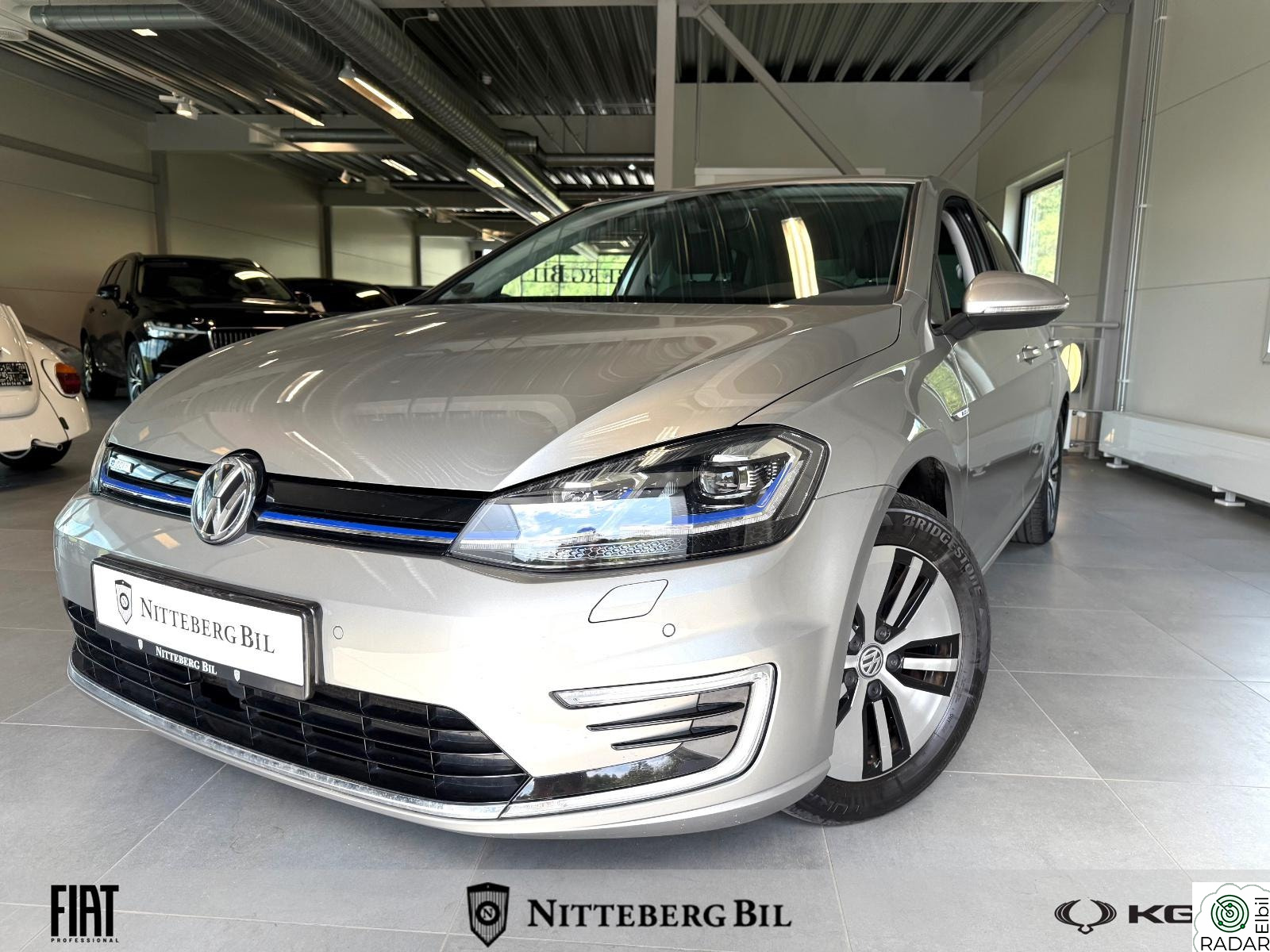 VOLKSWAGEN GOLF Navigasjon- Apple-carplay-R.Kamera-ACC-Led-SE-HER!