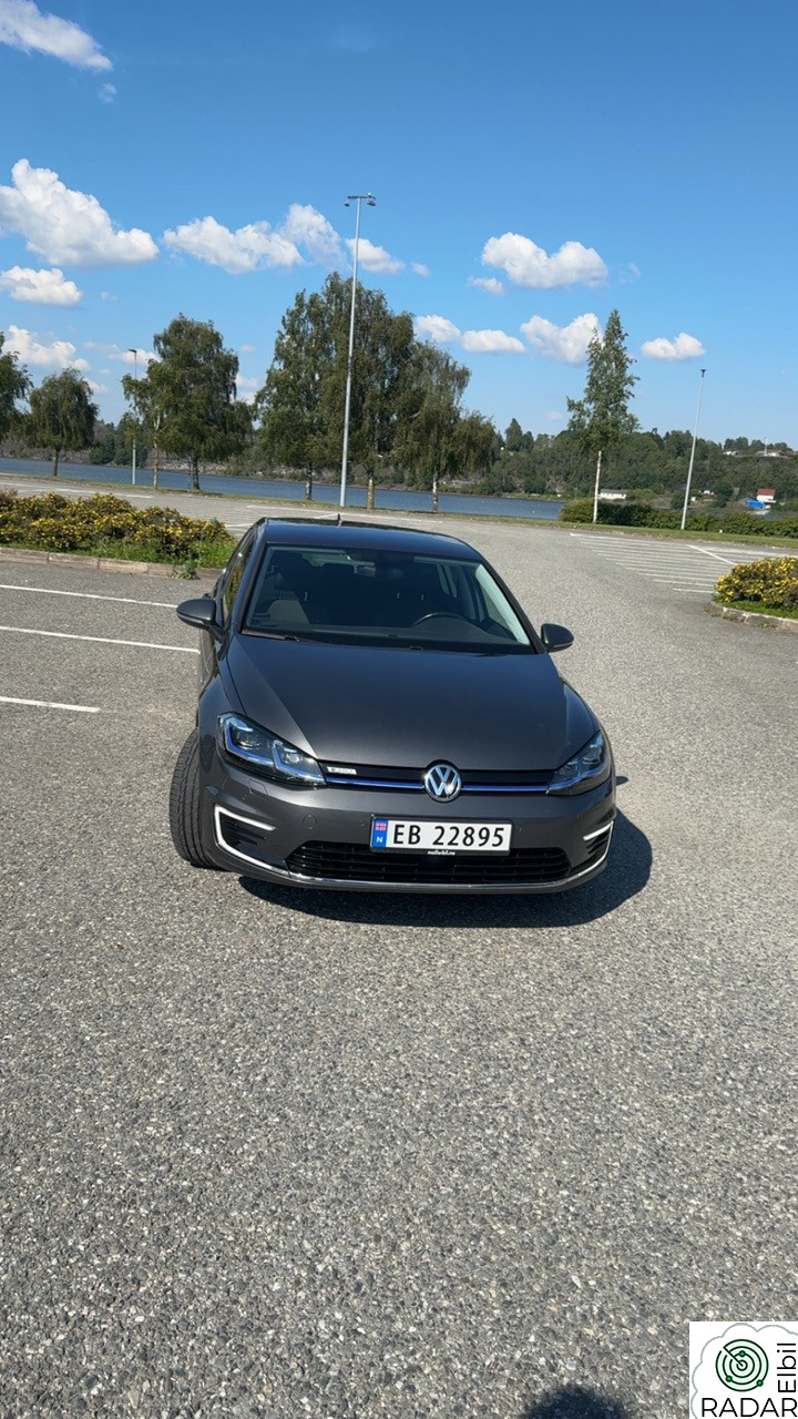 VOLKSWAGEN GOLF E-golf 136 hk * Ryggekamera, Varmepumpe, Keyless +++