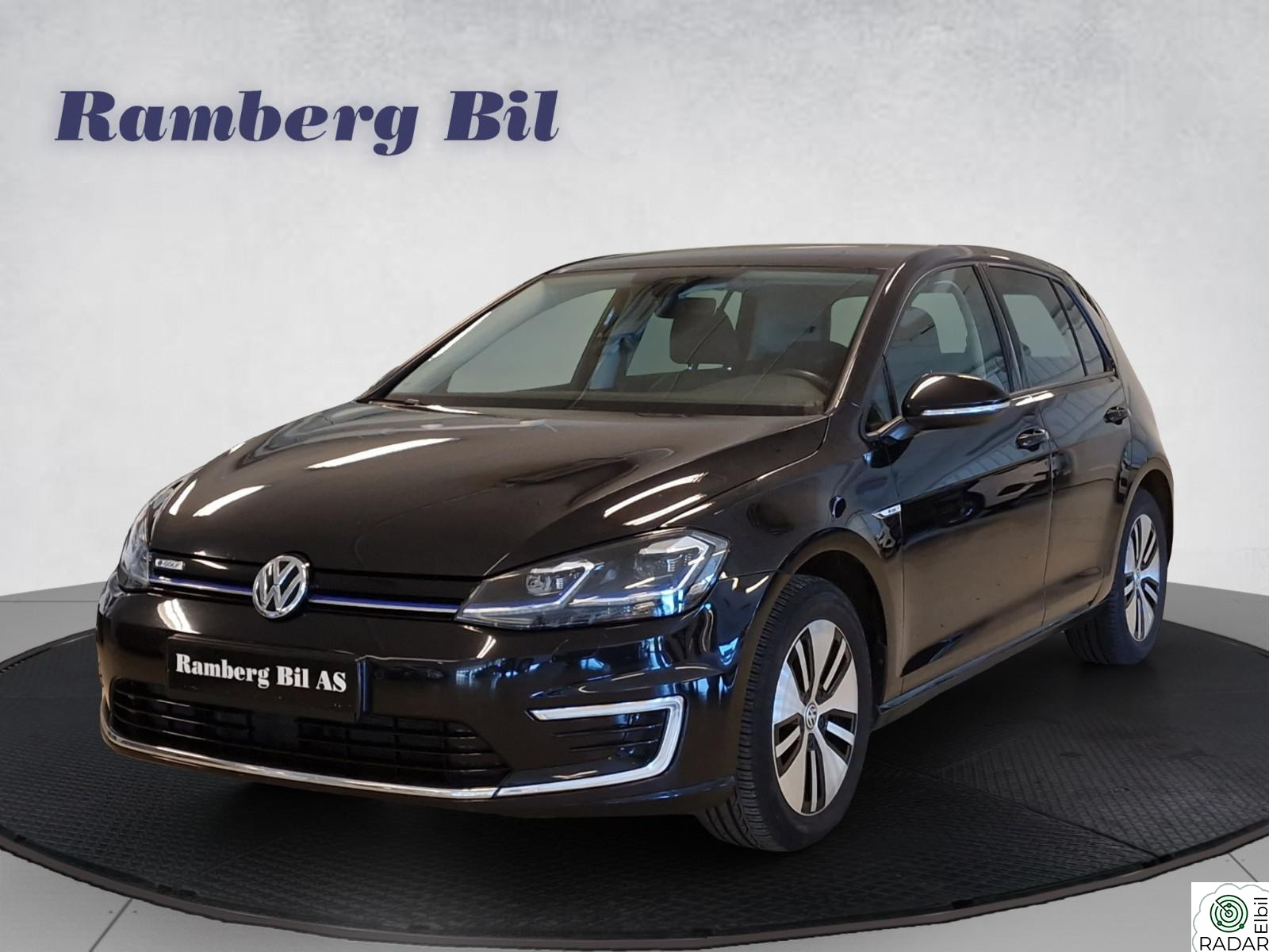 VOLKSWAGEN GOLF Exclusive Active Info Skinn Kamera Keyless Navi ACC LED