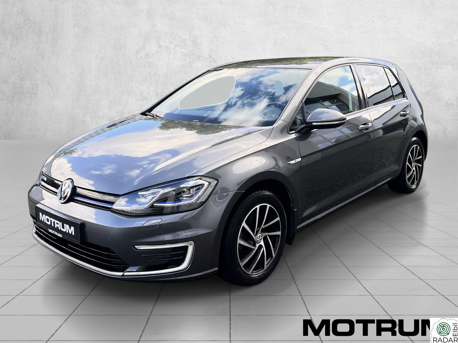VOLKSWAGEN GOLF Exclusive m/ACC Skinn R.Kam KeylessGo ActiveInfo DAB+++