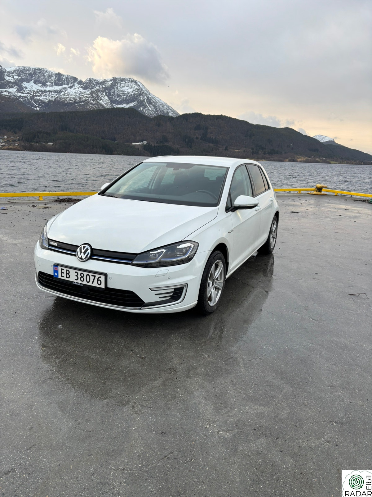 VOLKSWAGEN GOLF (K)