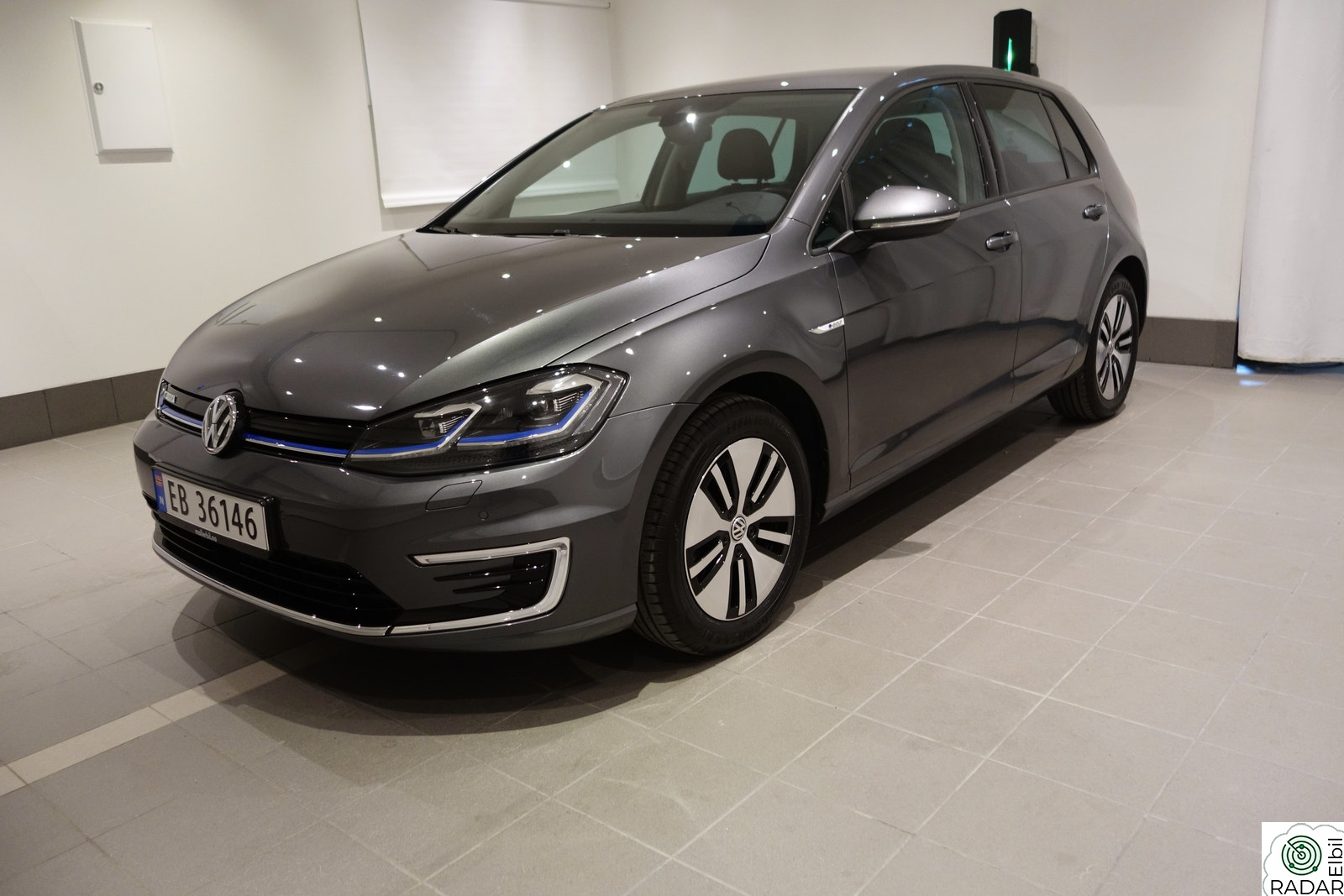VOLKSWAGEN GOLF VW e-Golf Skinn Norsk