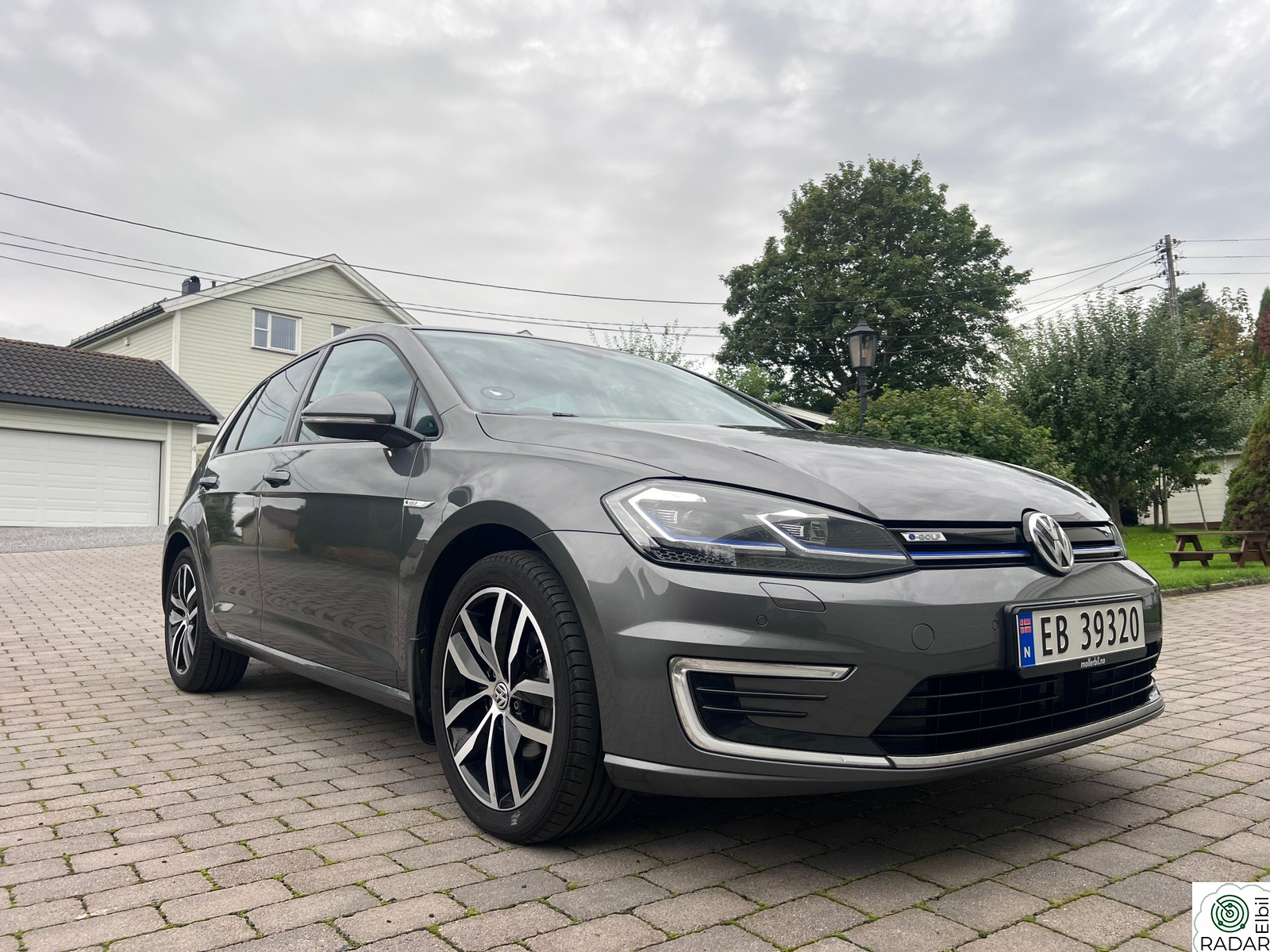 VOLKSWAGEN GOLF Nylig hatt service/Exclusive/Keyless/136hk/Norsk