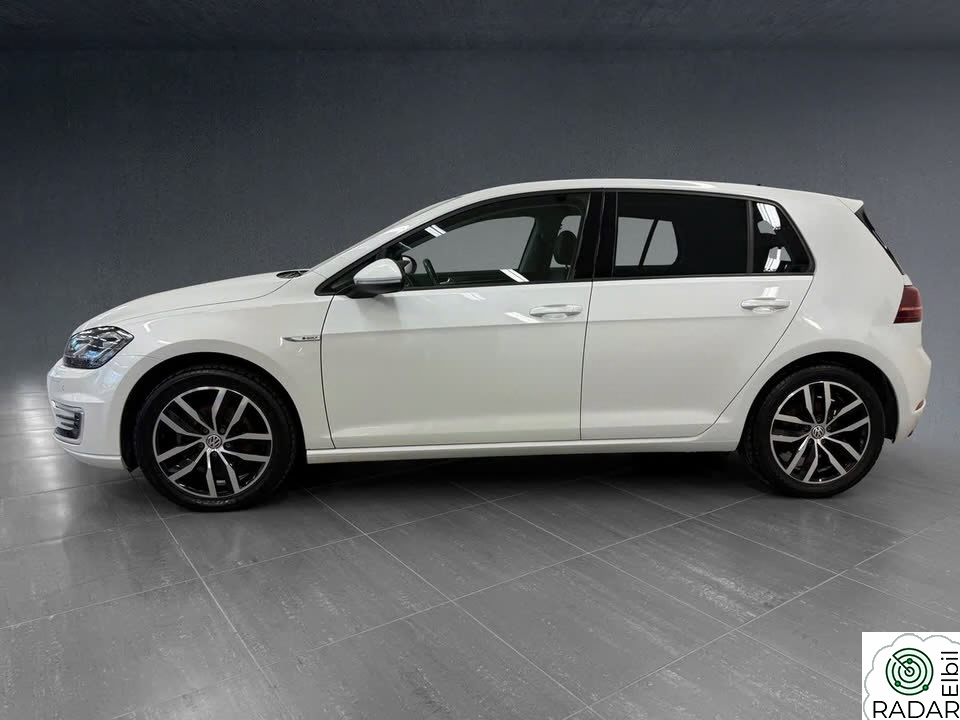 VOLKSWAGEN GOLF //Exclusive//30mil//Skinn//Acc//Må sees//