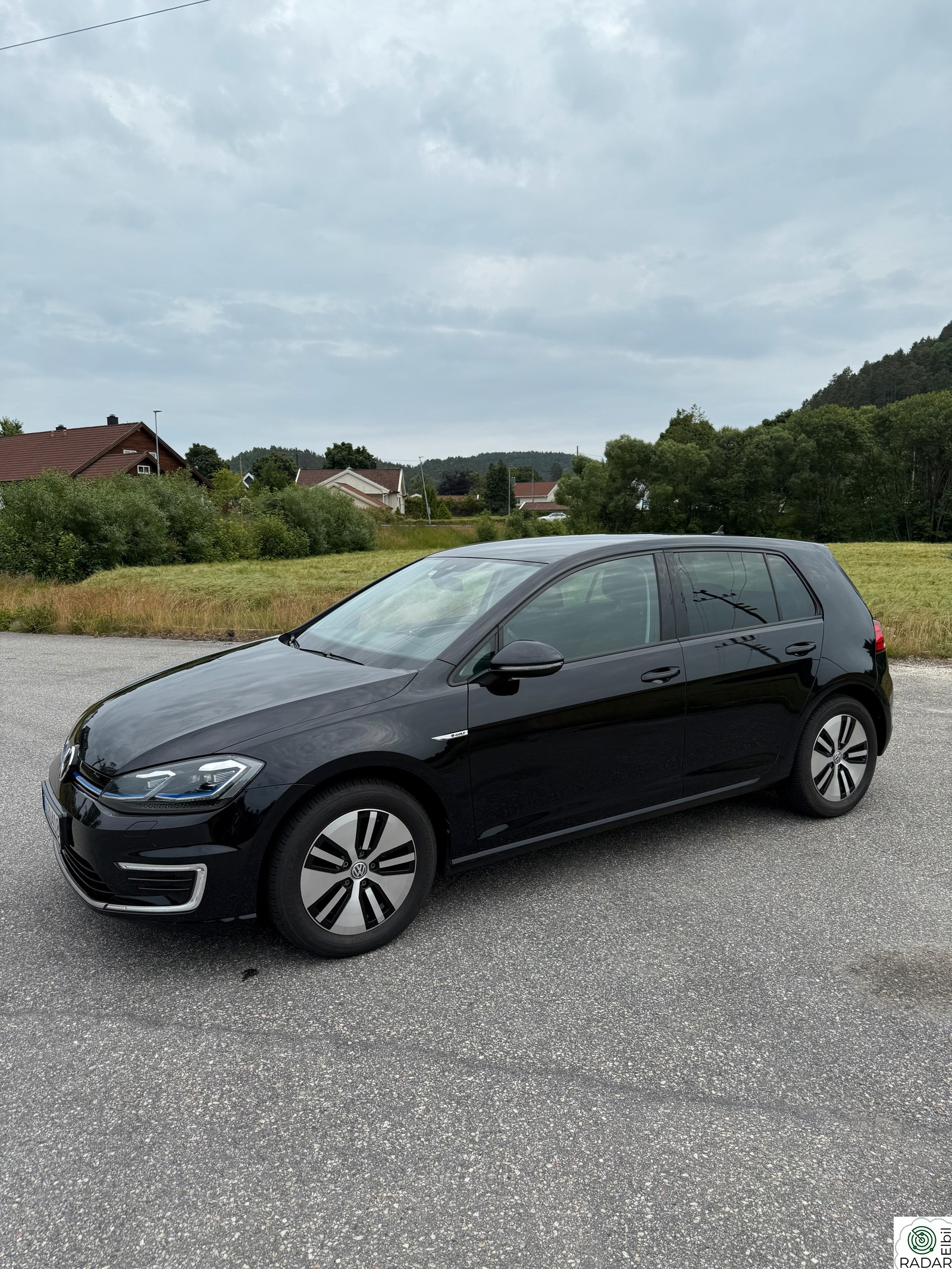 VOLKSWAGEN GOLF (K)