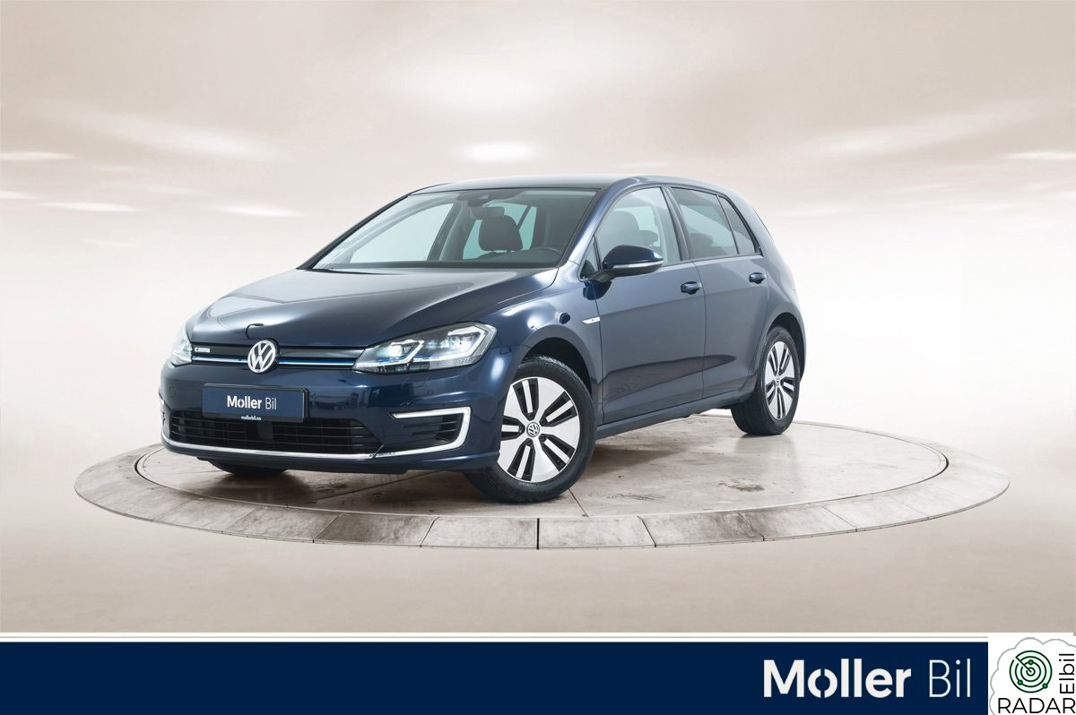 VOLKSWAGEN GOLF Exclusive 136hk - R.Kam, Skinn, Active Info, Dyn.LED