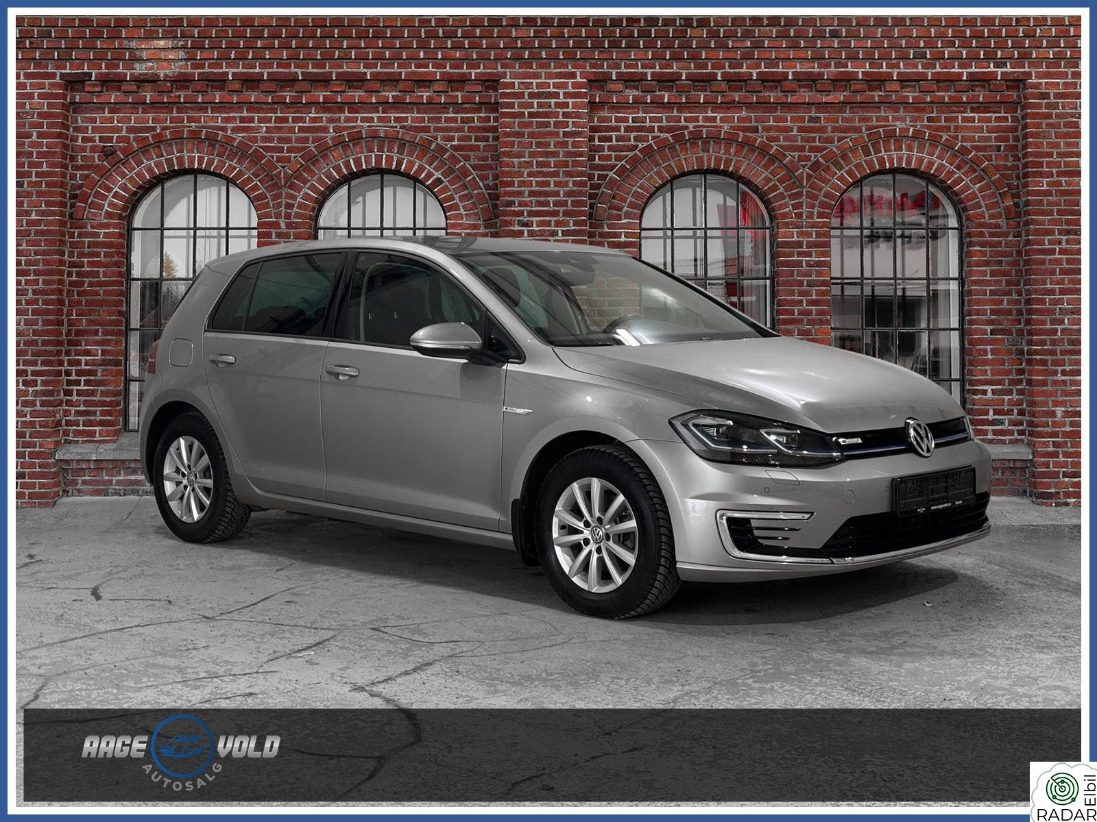 VOLKSWAGEN GOLF Skinn - ActiveInfo - Kamera - LED - ACC - Garanti