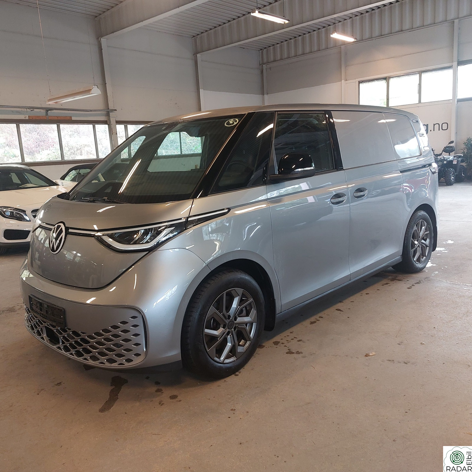 VOLKSWAGEN ID. BUZZ CARGO 150 KW 77 kWh 204hk Sortimoinnr.ACC ryggek navi