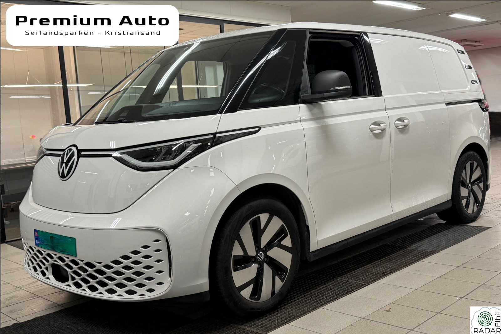 VOLKSWAGEN ID. BUZZ CARGO 150 KW CARGO 204hk 2-seter/Innredning bak/2 skyvedør/IQ.Light