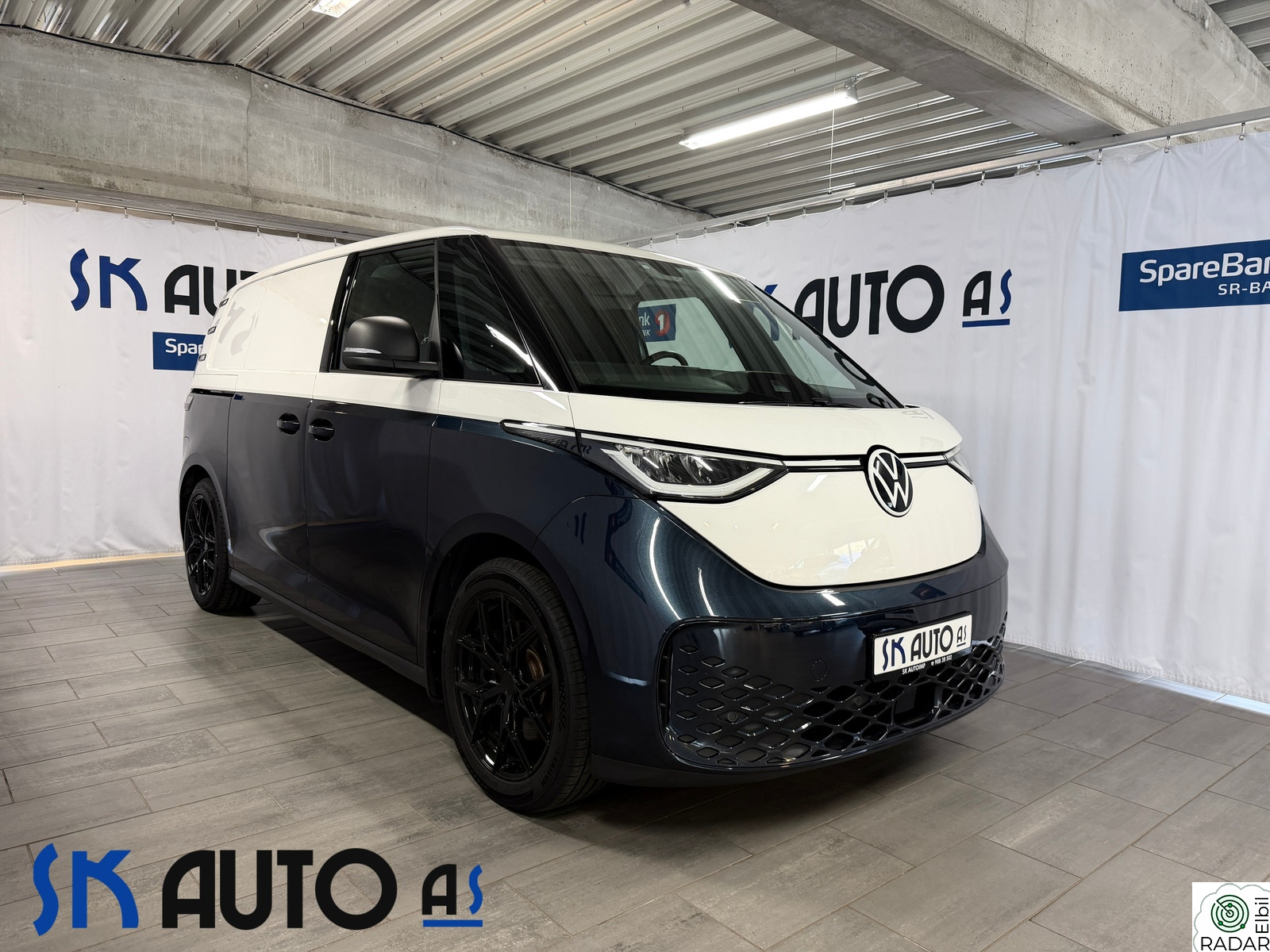 VOLKSWAGEN ID. BUZZ CARGO 150 KW 77 kWh 204hk Acc/Kamera/Hf/3set/20'' sommer/19''vinter