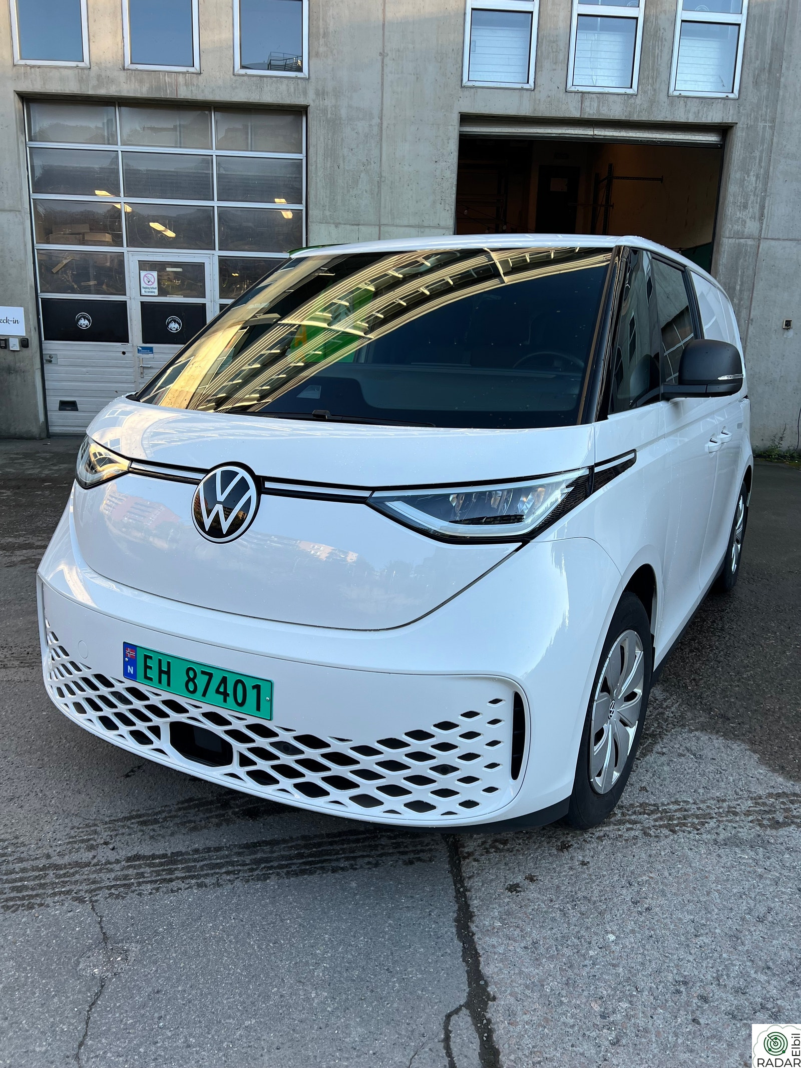 VOLKSWAGEN ID. BUZZ CARGO 150 KW 77kWh 204hk