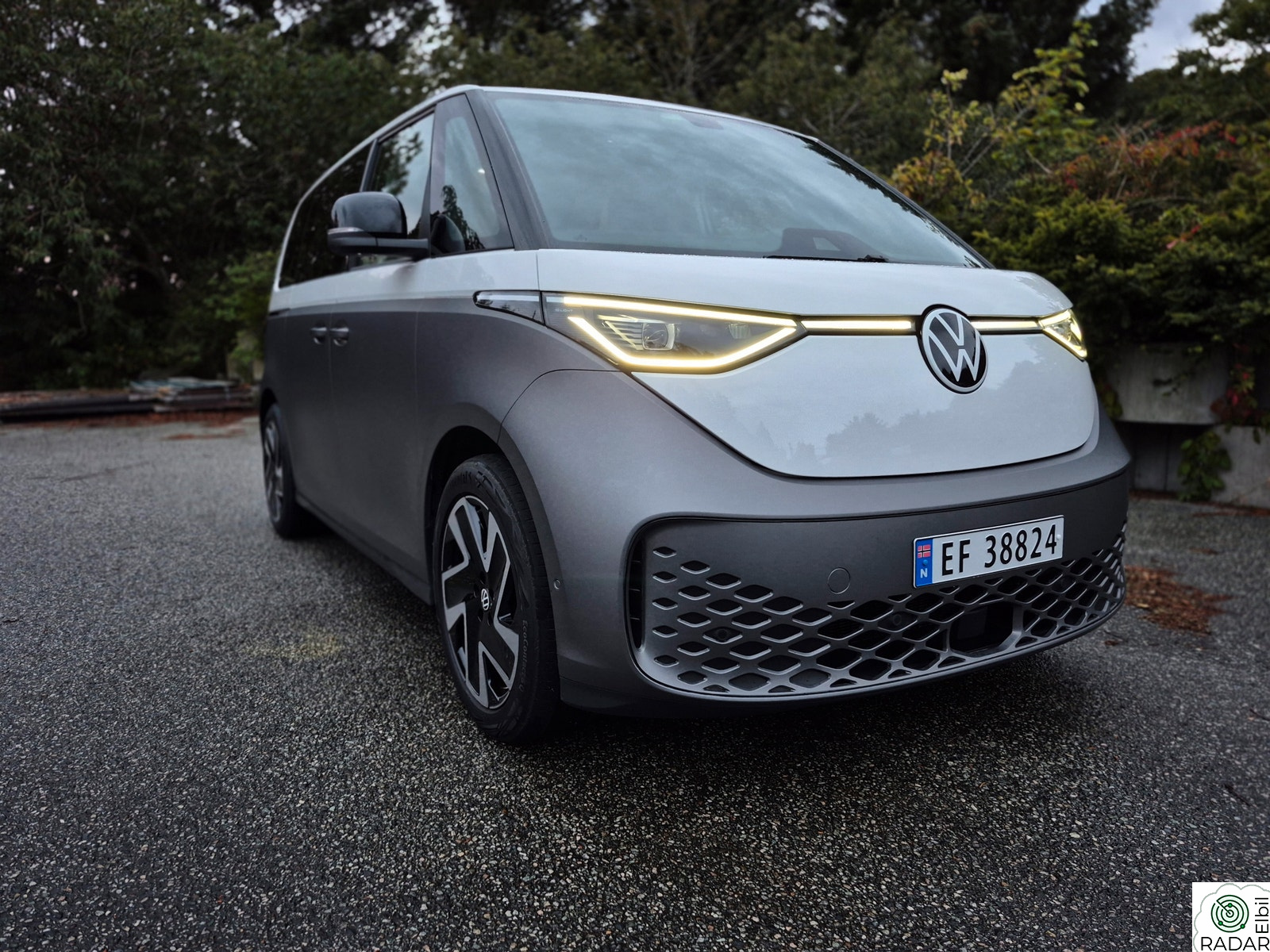 VOLKSWAGEN ID. BUZZ PRO 150 KW Pro 77kWh 204hk Matrix Easy open komfortseter