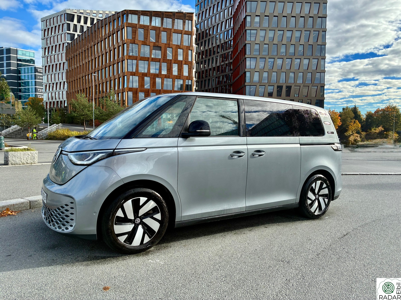 VOLKSWAGEN ID. BUZZ PRO 150 KW Pro 77kWh 204hk (5-seters)