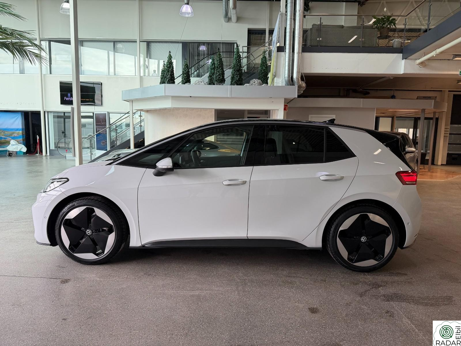 VOLKSWAGEN ID.3 PRO S 150 KW ID.3 Pro S - stor batteripakke- lav KM - riktig utstyr