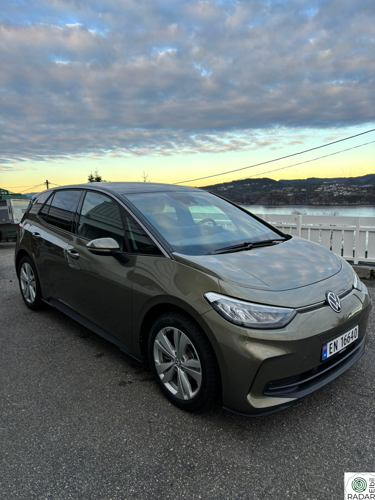 VOLKSWAGEN ID.3 PURE 125 kW Pure 52kWh 170hk Businessline