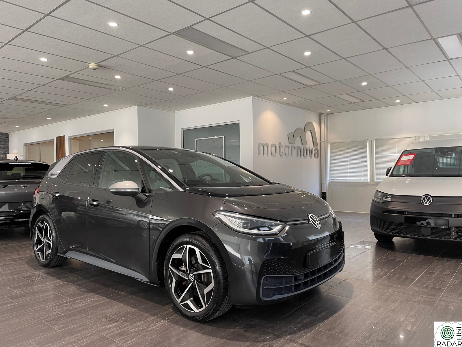 VOLKSWAGEN ID.3 PRO 150 KW 1st Plus 204 hk /Matrix/Keyl/Navi/Kamera/420km/SE KM!