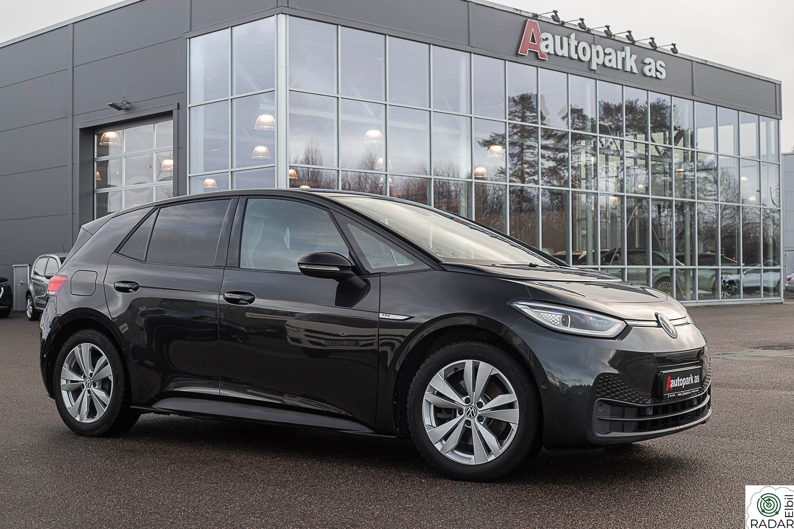 VOLKSWAGEN ID.3 PRO 150 KW Pro SPORT HEAD-UP/ERGO ACTIVE/SPORTSSETER/R.KAMERA/NAVI