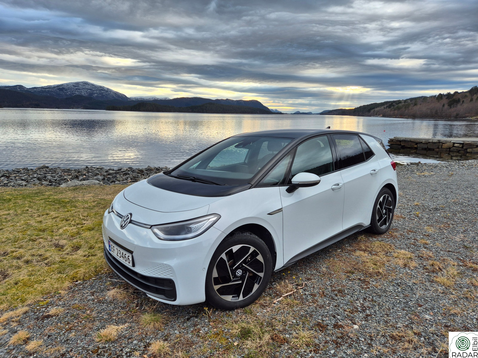 VOLKSWAGEN ID.3 PRO 150 KW Pro 58 kWh 204hk - Mye utstyr