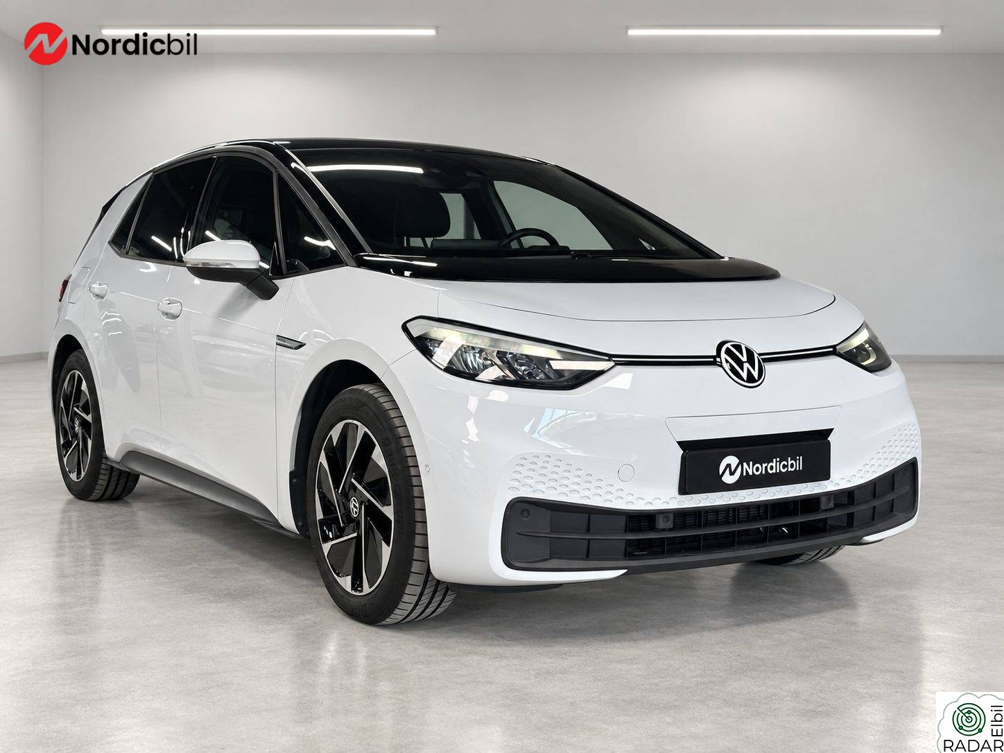 VOLKSWAGEN ID.3 PRO 150 KW Limited 58kWh 204h, R.kam, A.Cruise, Navi, Carplay