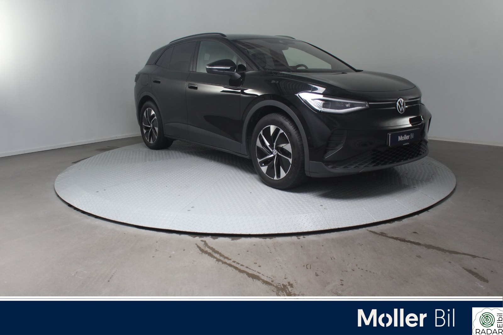 VOLKSWAGEN ID.4 PRO 4MOTION 210KW Pro 4Motion Highline - 19", R.Kam, Matrix, Krok, Navi