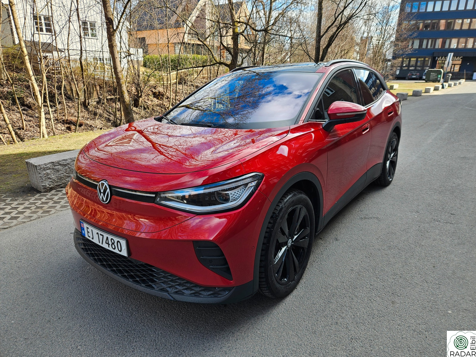VOLKSWAGEN ID.4 PRO 4MOTION 210KW Pro 4Motion Highl 77kWh 286hk - alt utstyr