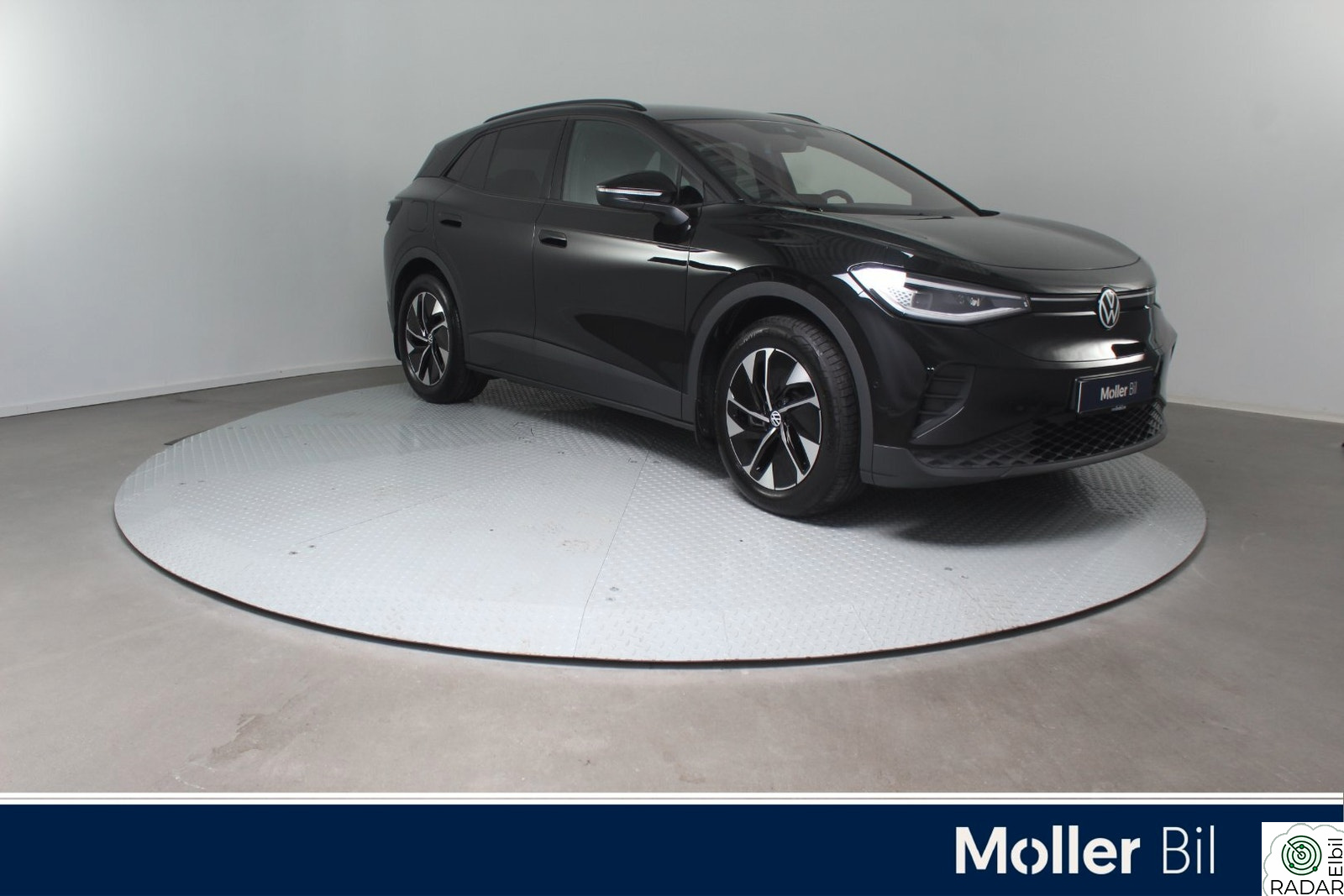 VOLKSWAGEN ID.4 PRO 4MOTION 210KW Pro 4M Highline 77kwh 286hk - R.kam, Matrix, Navi, Krok