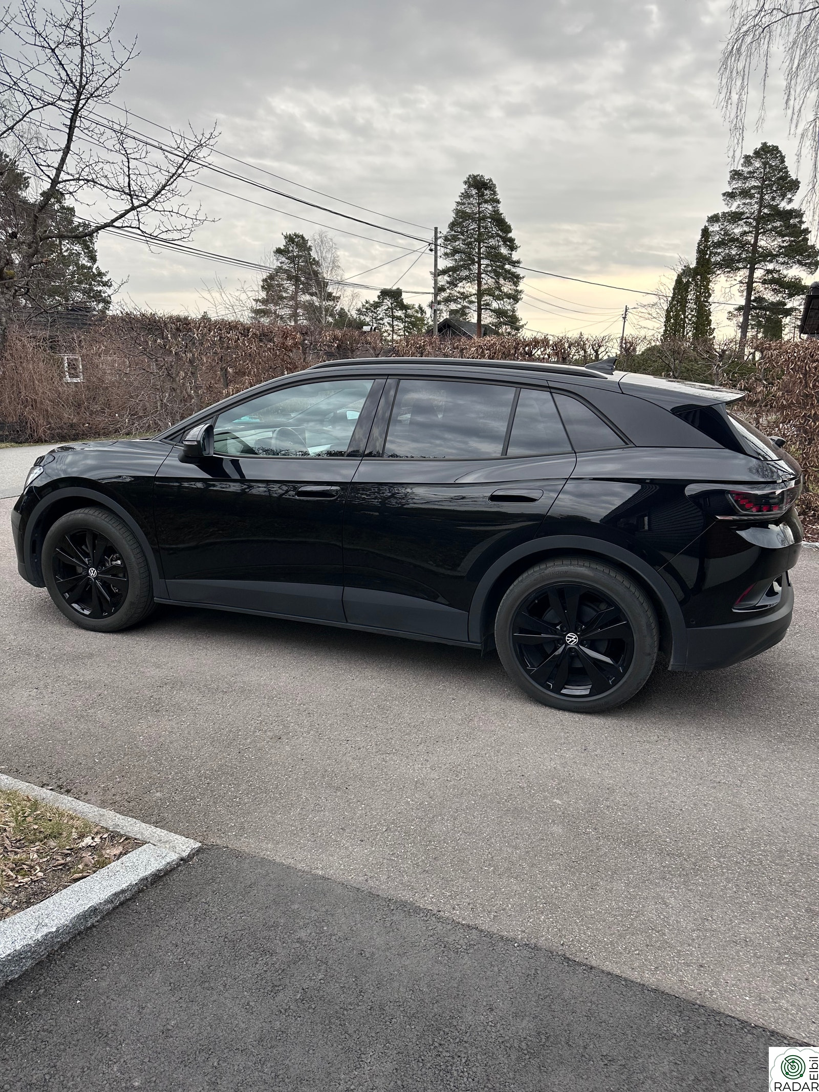 VOLKSWAGEN ID.4 PRO 4MOTION 210KW Pro 77kWh 286hk Highline