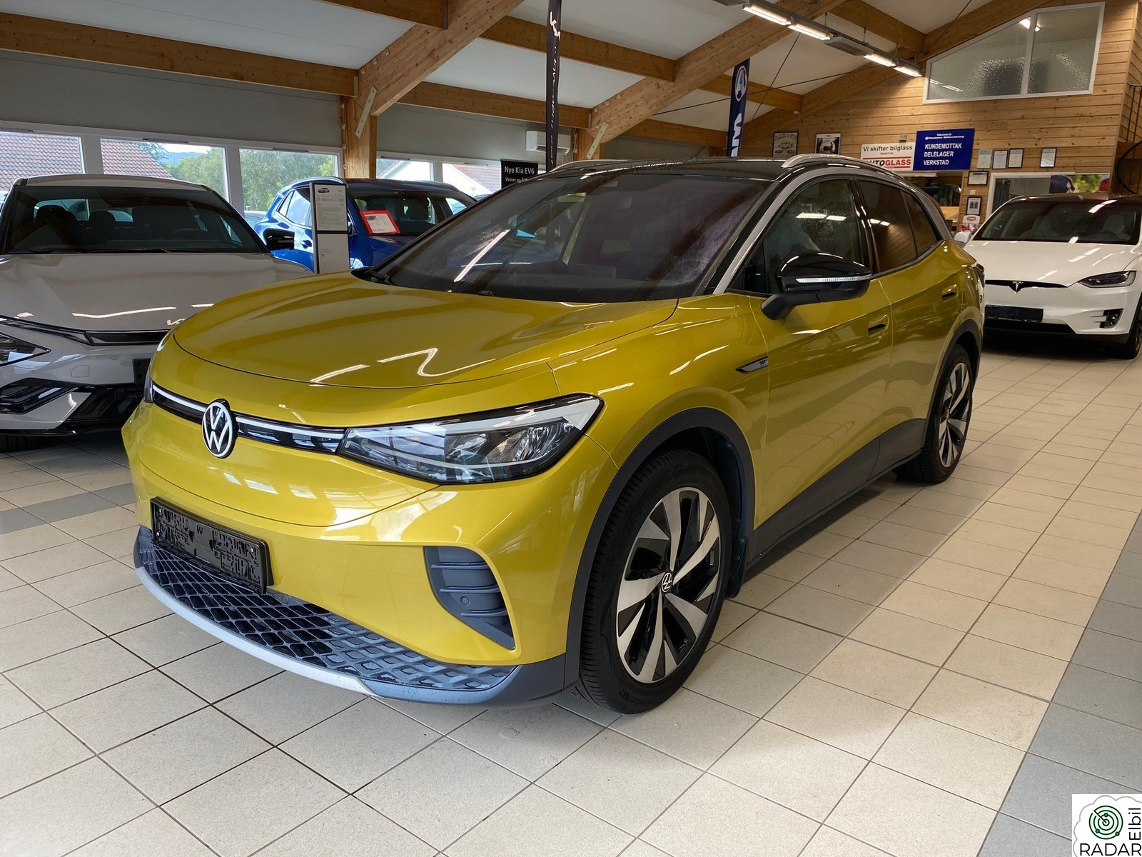 VOLKSWAGEN ID.4 PRO 150 KW 77kWH 204hk.Delskinn.Ryggekamera.Appstyring.Lav km++