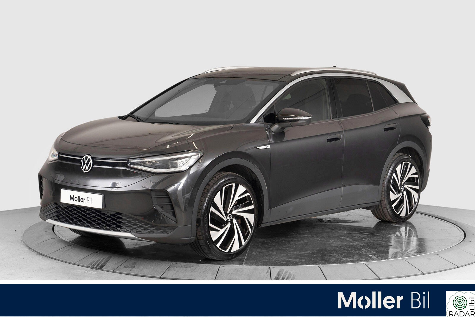 VOLKSWAGEN ID.4 PRO 150 KW 1st max - R.Kam, HUD, Pano, Matrix, ACC