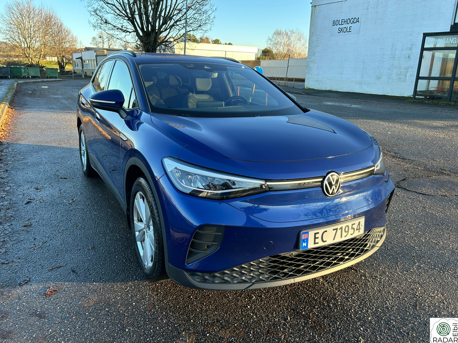 VOLKSWAGEN ID.4 PRO 150 KW pro perf. life Krok/LED/Navi/ACC/Oppv.ratt/Parksens/+