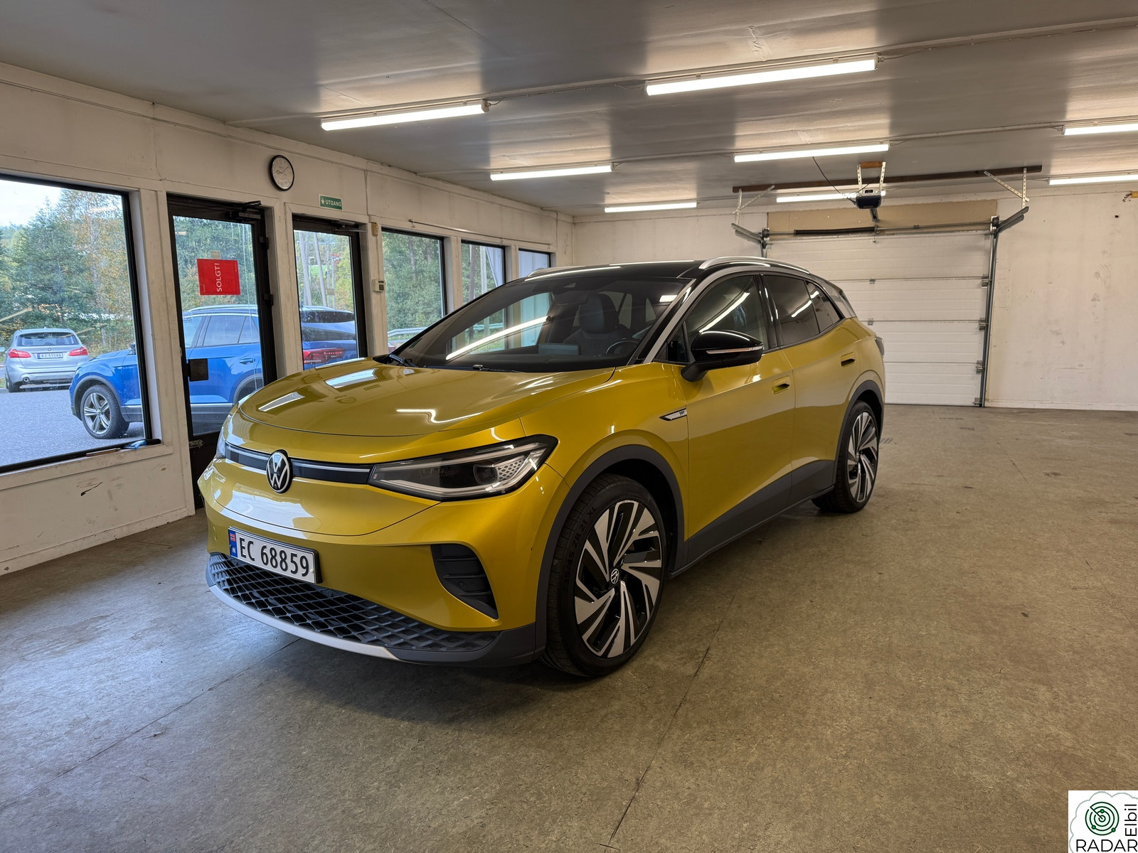 VOLKSWAGEN ID.4 PRO 150 KW 77kWh 204hk 1st Max PEFORMANCE/HENGERFESTE++
