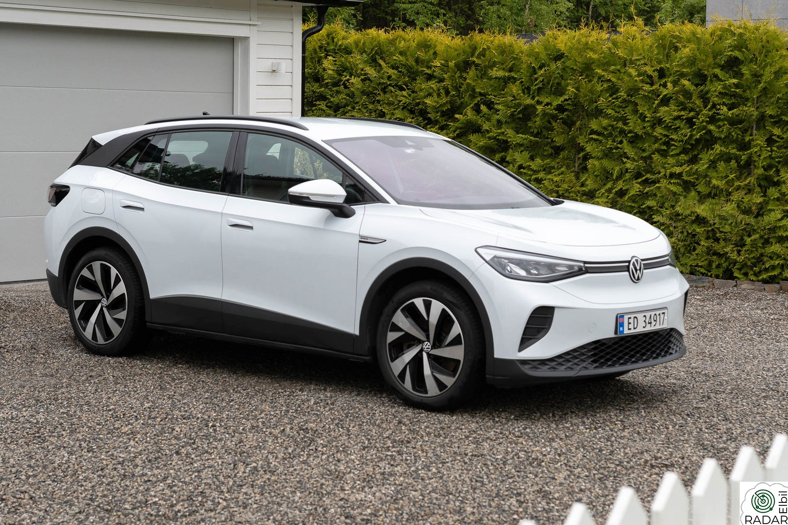 VOLKSWAGEN ID.4 PRO 150 KW Pro 77kWh 204hk / Navi / ACC / Kamera / Keyless