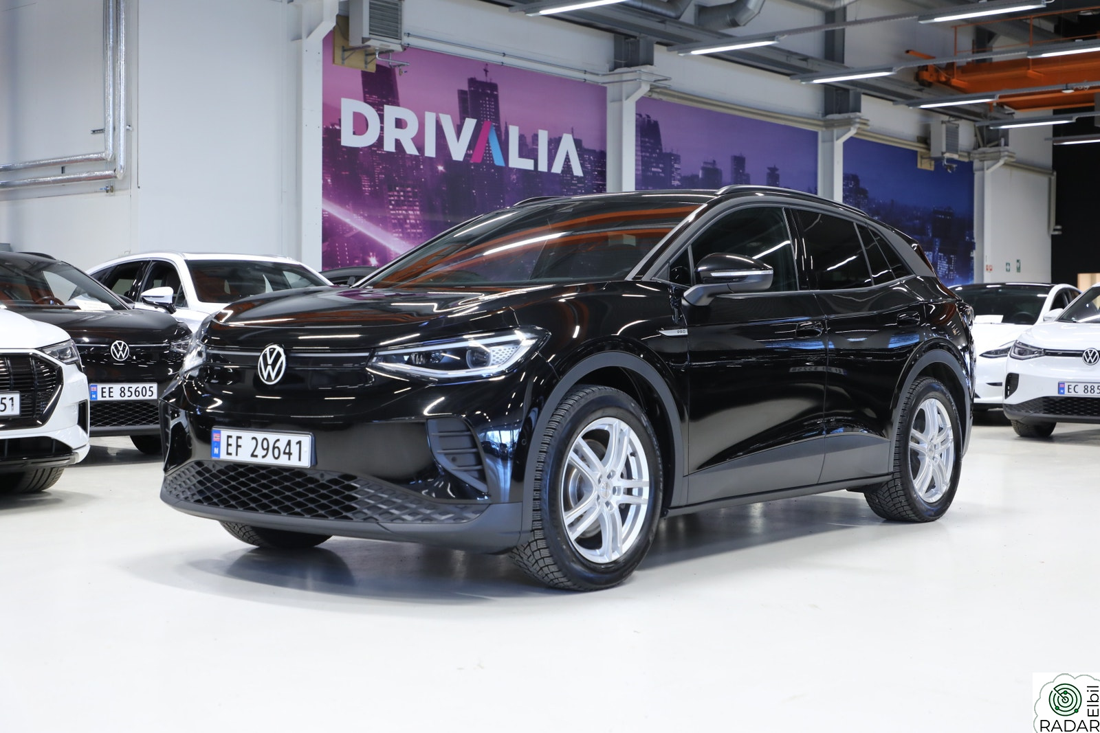 VOLKSWAGEN ID.4 PRO 128 KW Pro 77kWh 174hk/Matrix/Kamera/Acc/Delskinn