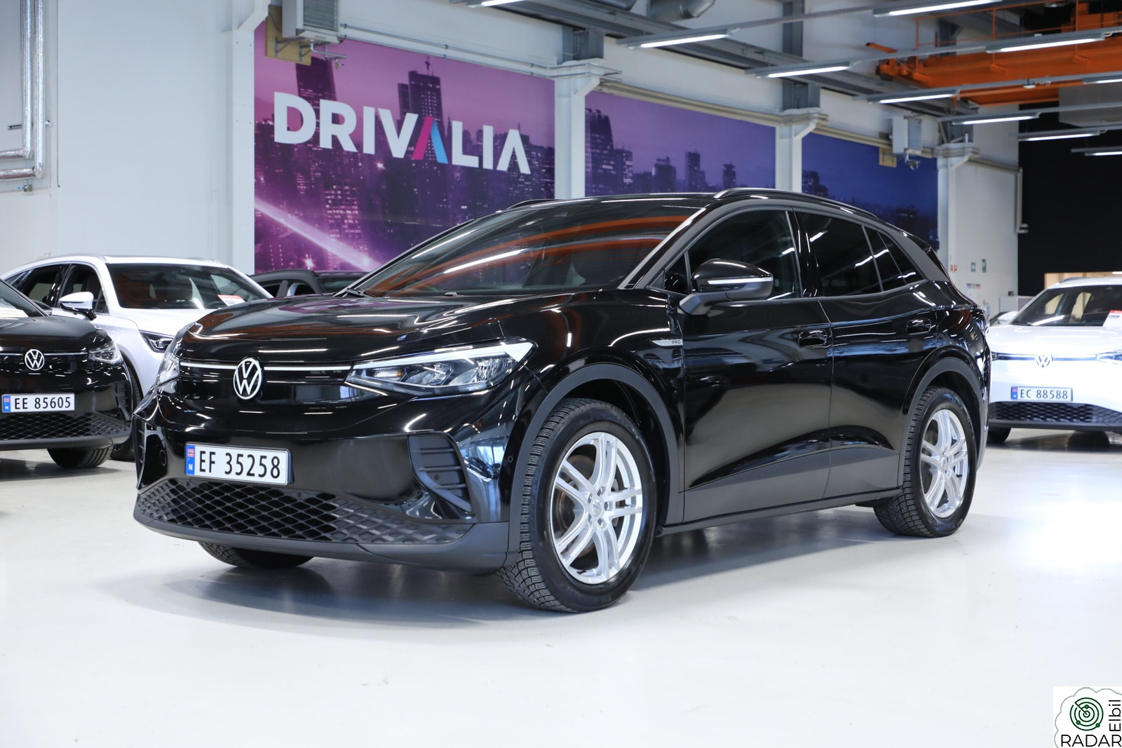 VOLKSWAGEN ID.4 PRO 128 KW Pro Limited 77kWh 174HK/Krok/Kamera/Delskinn/20"