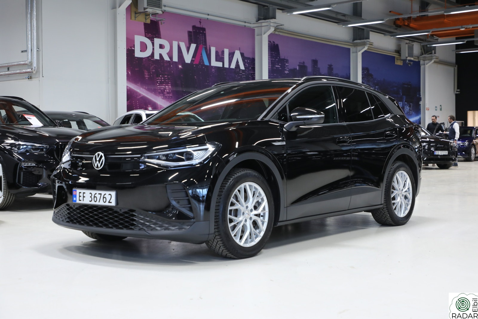VOLKSWAGEN ID.4 PRO 128 KW Pro 77kWh 174HK/Style interiør/Matrix led/Acc