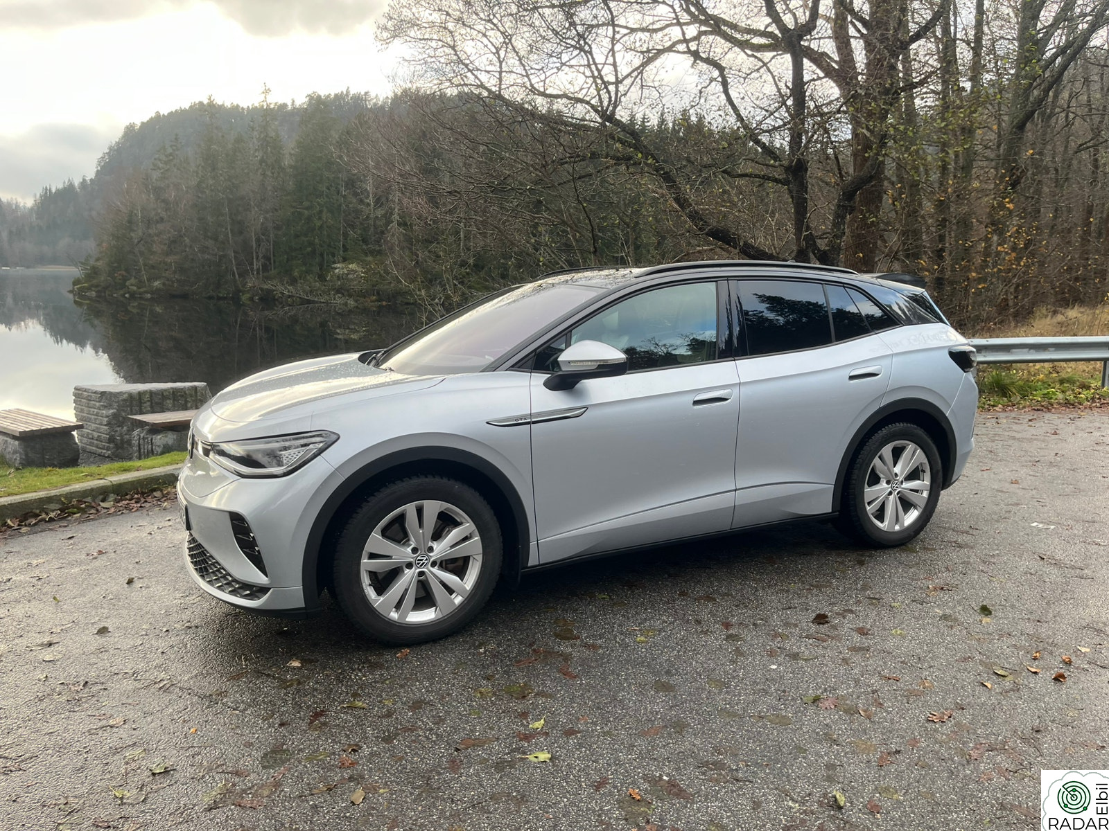 VOLKSWAGEN ID.4 GTX 220 KW 77kWh 299hk, ryggekamera, h. feste,ACC Navi