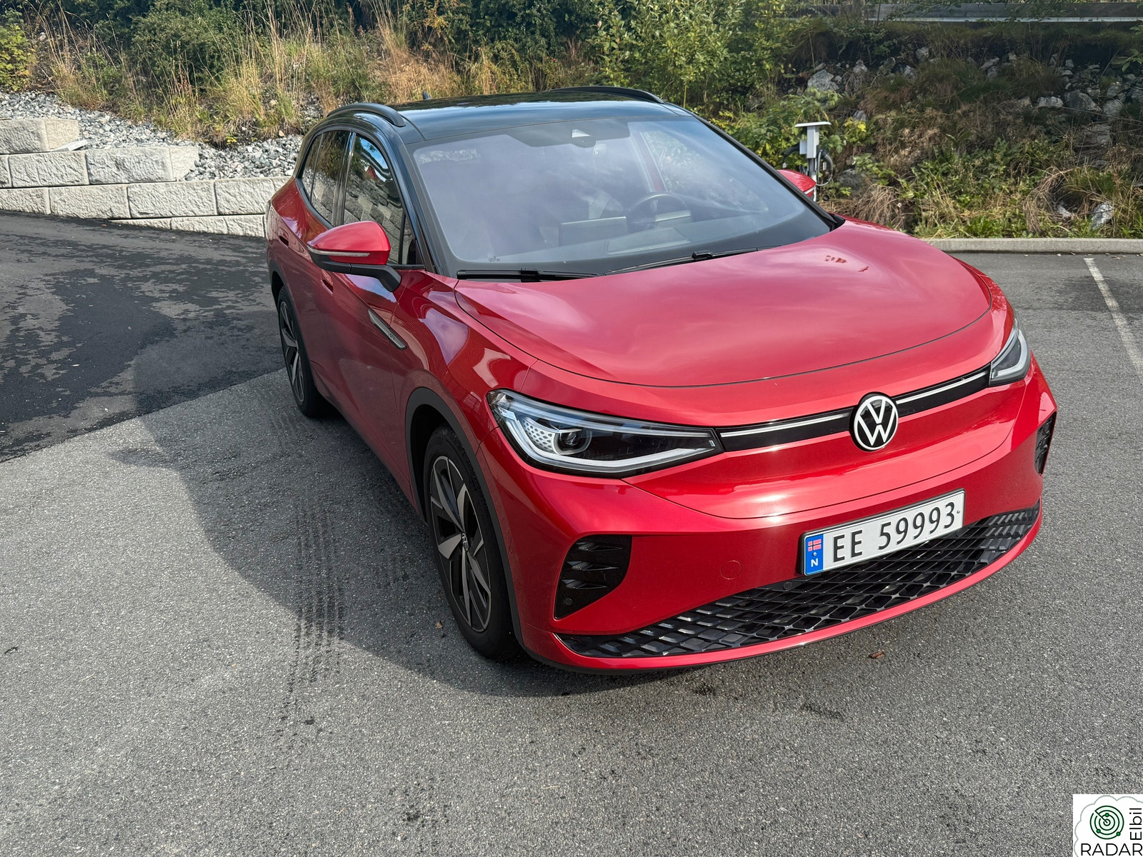 VOLKSWAGEN ID.4 GTX 220 KW 77kWh 299hk Henger feste. Glasstak. Godt utstyrt.