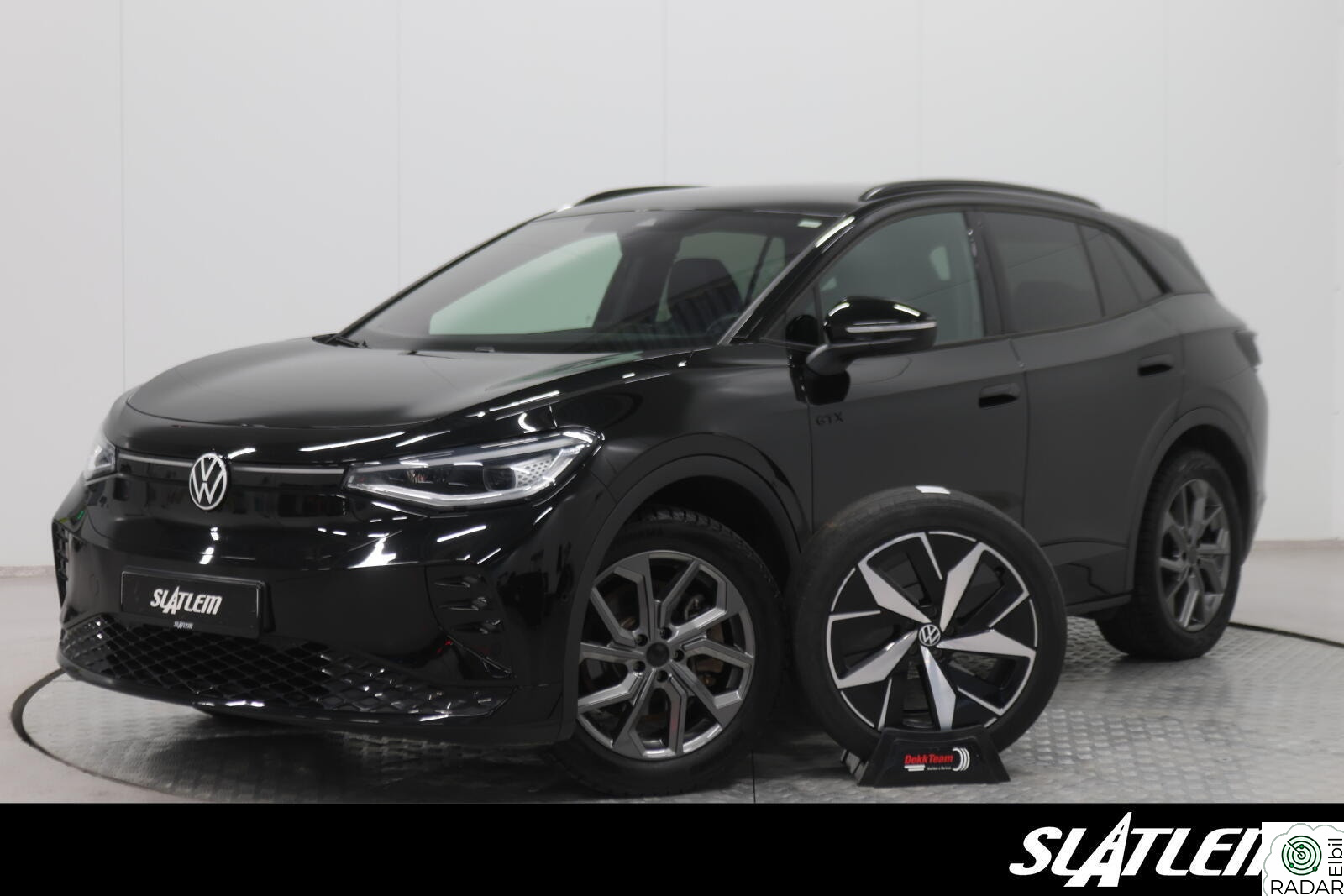 VOLKSWAGEN ID.4 GTX 220 KW 4motion  77kwh Hengerfeste