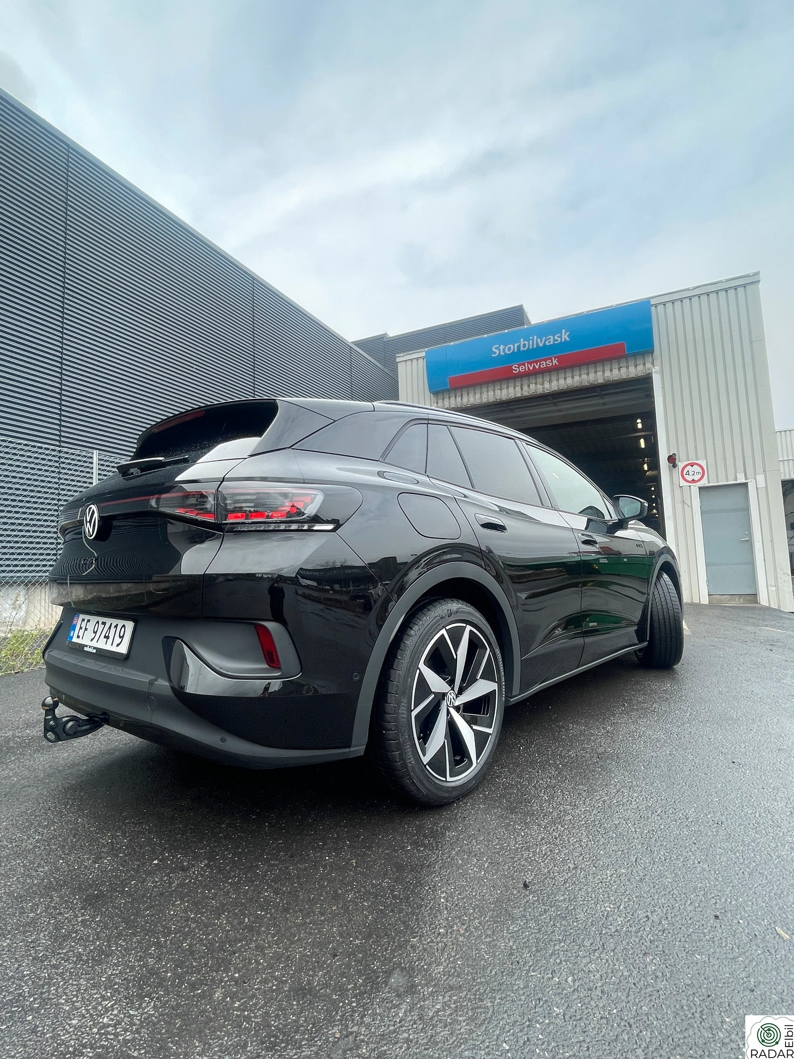 VOLKSWAGEN ID.4 GTX 220 KW 77kWh 299hk 4MOTION