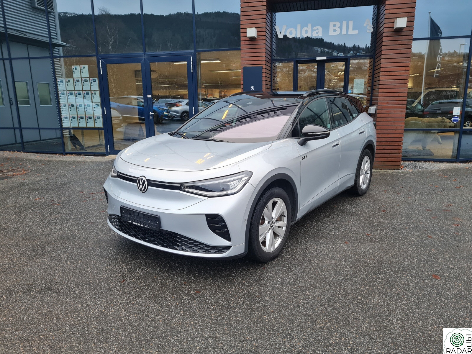 VOLKSWAGEN ID.4 GTX 220 KW 77kWh 299hk 4MOTION Top Sport ACC,Pano,Matrix,H-Up,Krok