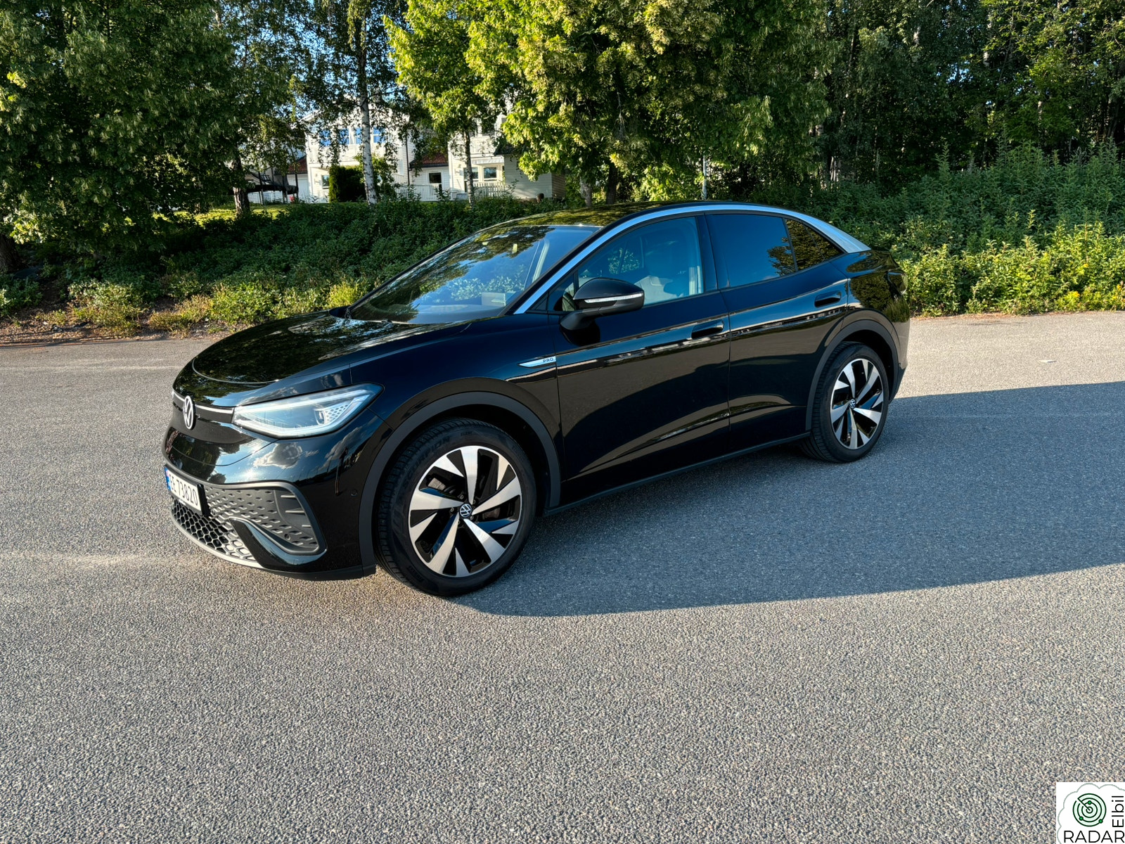 VOLKSWAGEN ID.5 PRO 150 KW PRO / 204HK / SKINN / ACC / KROK / KAMERA / MATRIX