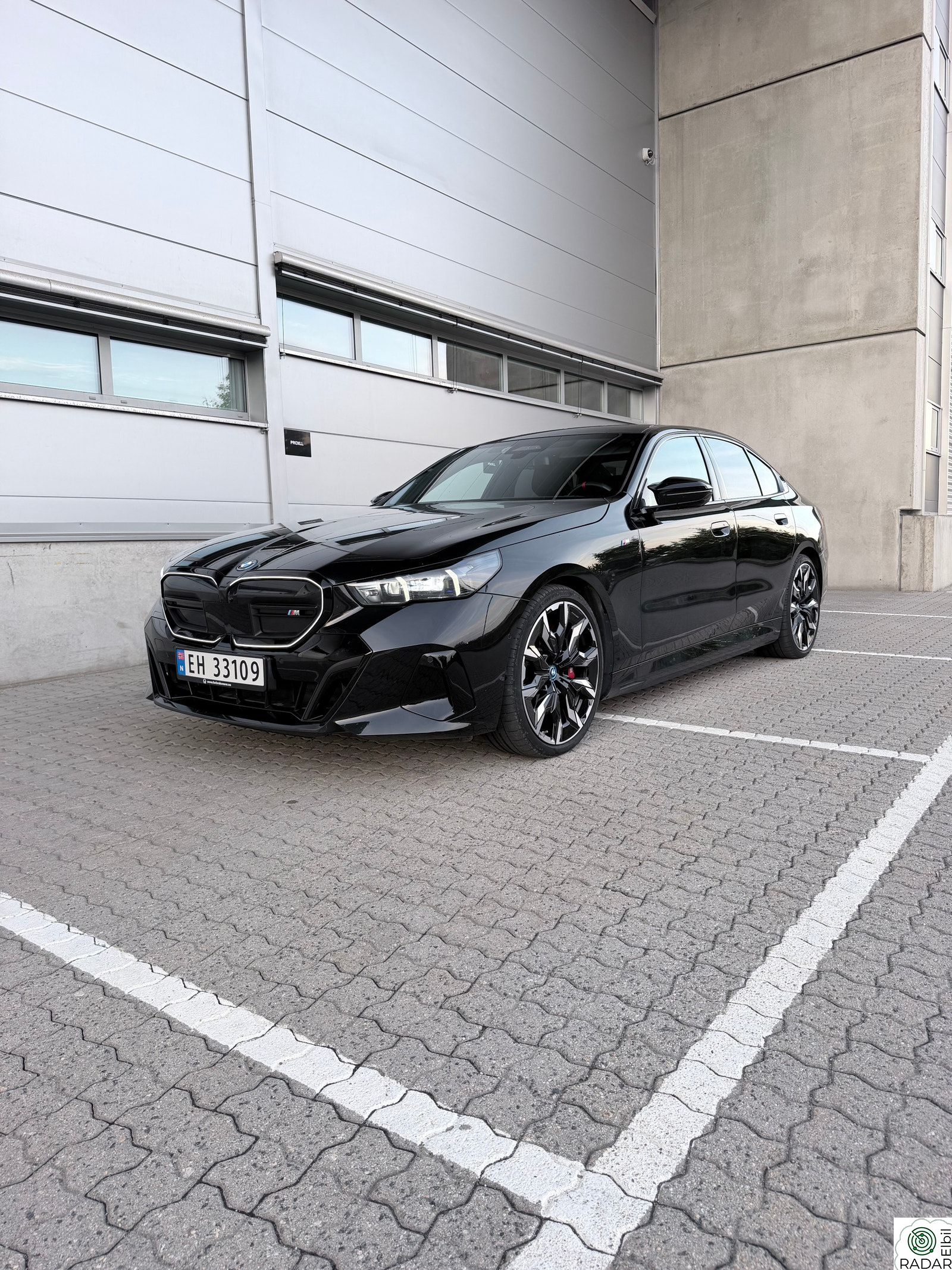 BMW i5 M60 xDrive M60 xDrive SuperCharged(K)