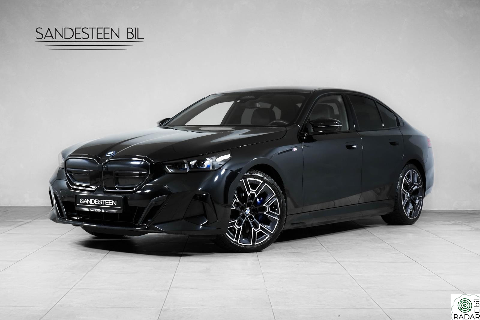 BMW i5 M60 xDrive M60/XDRIVE/B&W/PANO/360/HENGER-F/ACC/ICONIC/HEADUP/KEY