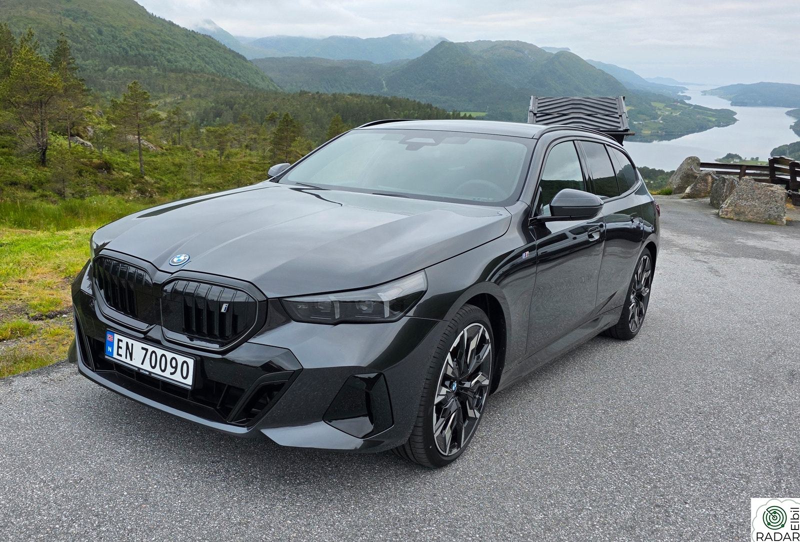 BMW i5 xDrive40 xDrive 40 Touring Fully Charged, M Sport PRO, Pano, BW