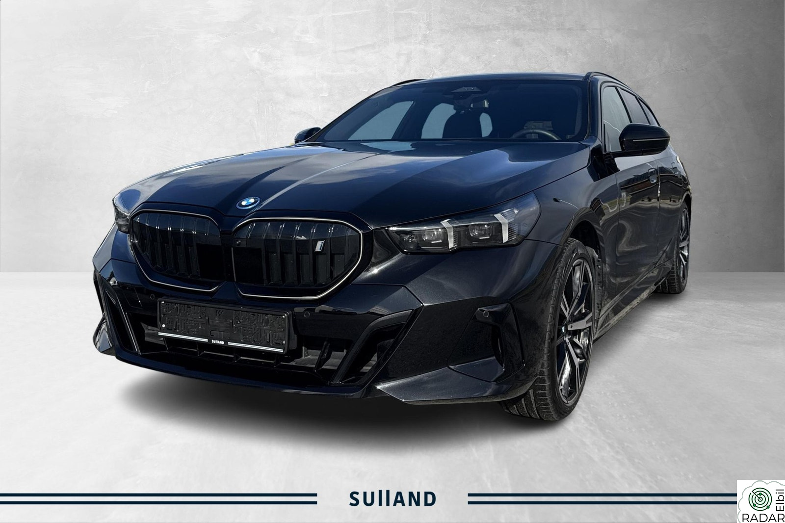 BMW i5 xDrive40 M Sport Pro | B&W | Panorama | Hengerfeste